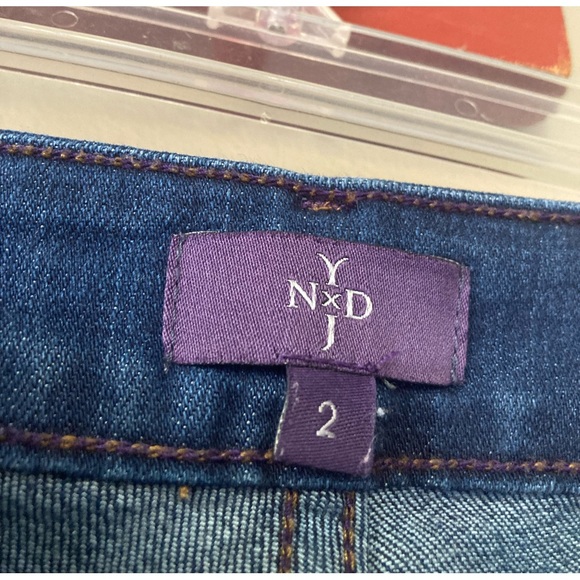 NYDJ Medium Wash Denim Boot Cut Cuff Jeans 2 - Picture 6 of 6